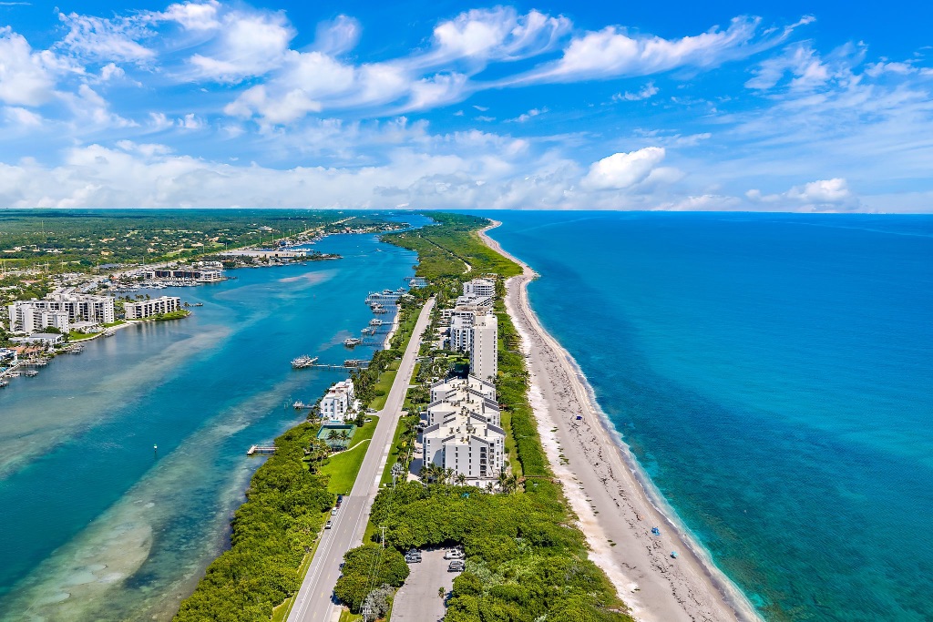 Long barrier island aerial from Jupiter Inlet — Intracoastal and Atlantic on both sides